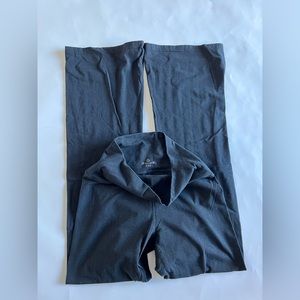 American eagle offline black leggings size M